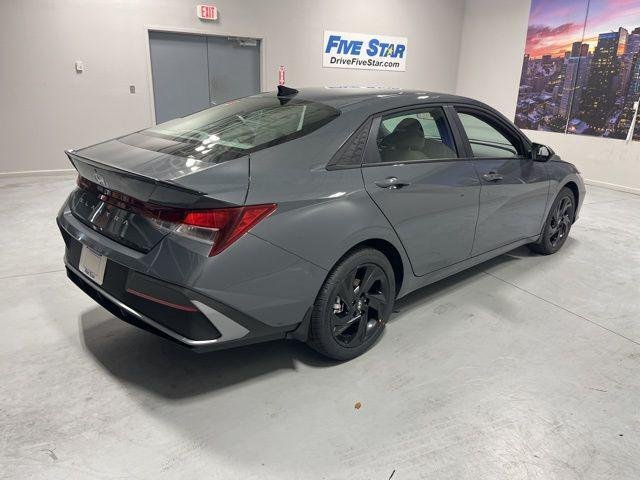 New 2026 Gray Hyundai SEL Sport image 5