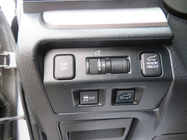 Used 2016 Ice Silver Metallic Subaru 2.5i Touring image 33