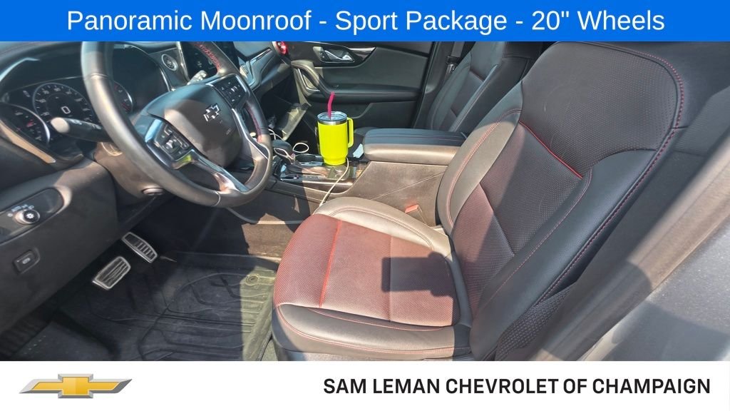 Used 2025 Gray Chevrolet RS image 5
