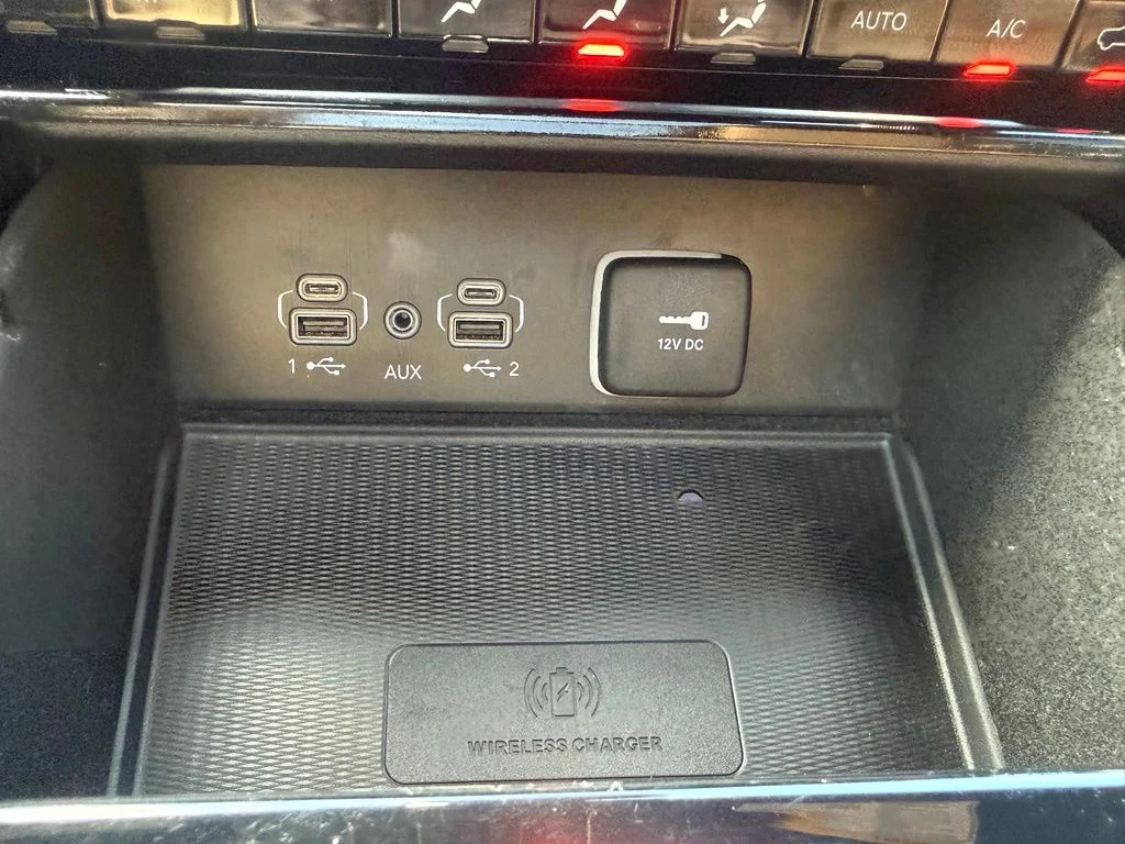 Used 2022 White Jeep Summit image 23