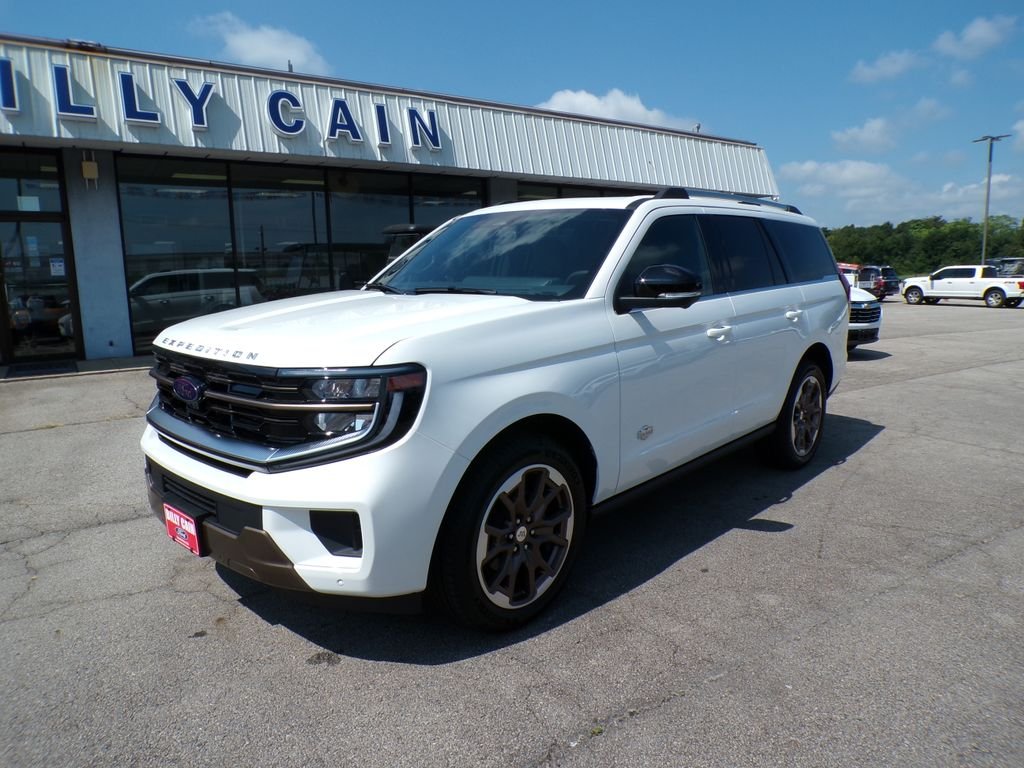 New 2026 Star White Metallic Tri-Coat Ford King Ranch® image 3