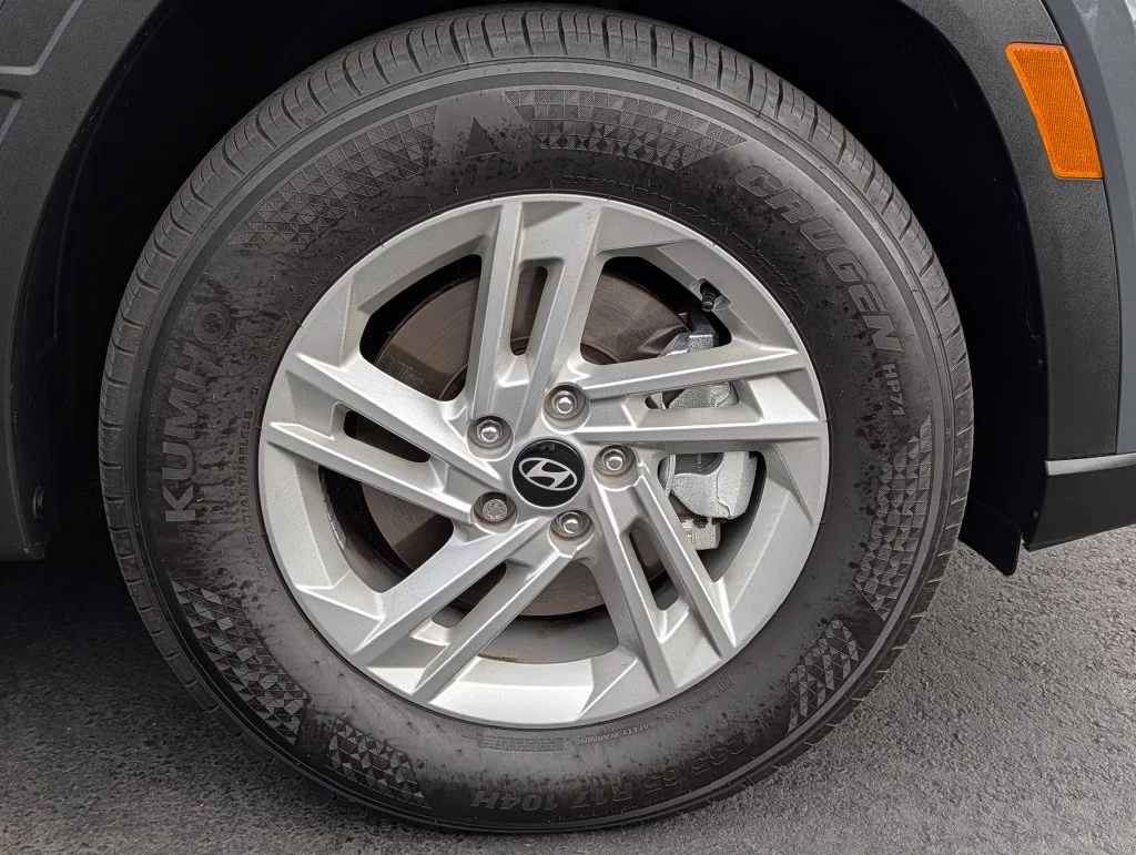 Used 2025 Gray Hyundai SE image 8