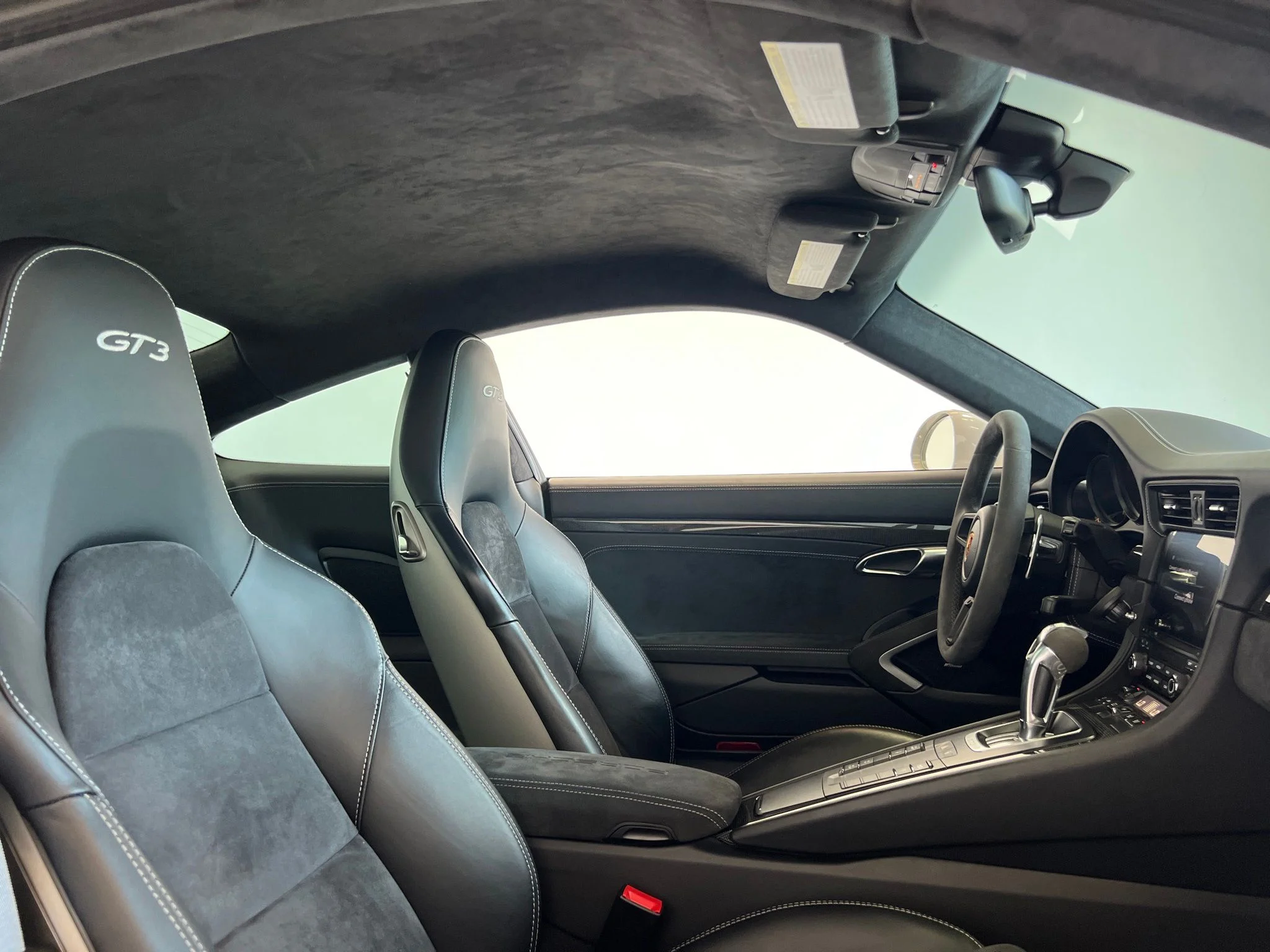 Used 2018 White Porsche GT3 image 18