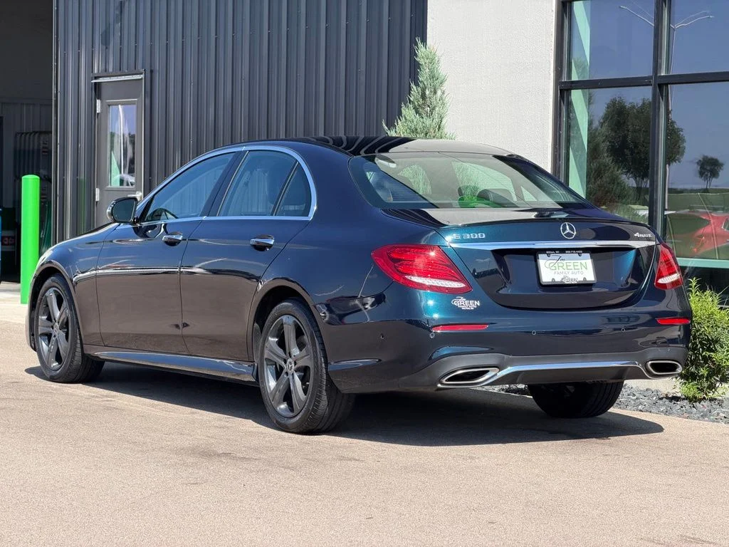 Used 2018 Blue Mercedes-Benz E 300 image 3