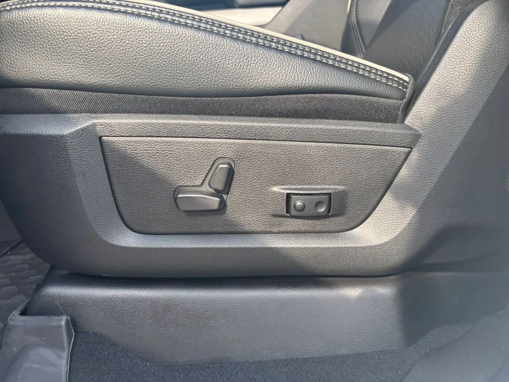 Used 2026 White Ram Laramie image 32