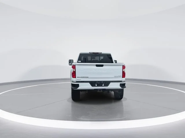 Used 2020 White Chevrolet High Country image 7