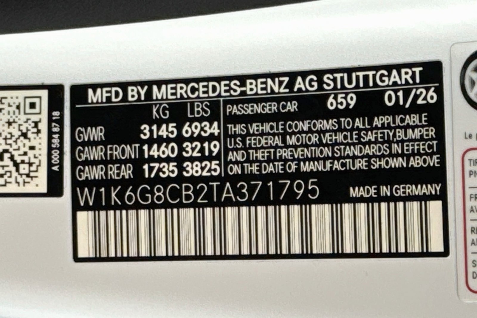 New 2026 MANUFAKTUR Moonlight White Magno Mercedes-Benz AMG® S 63 E image 30