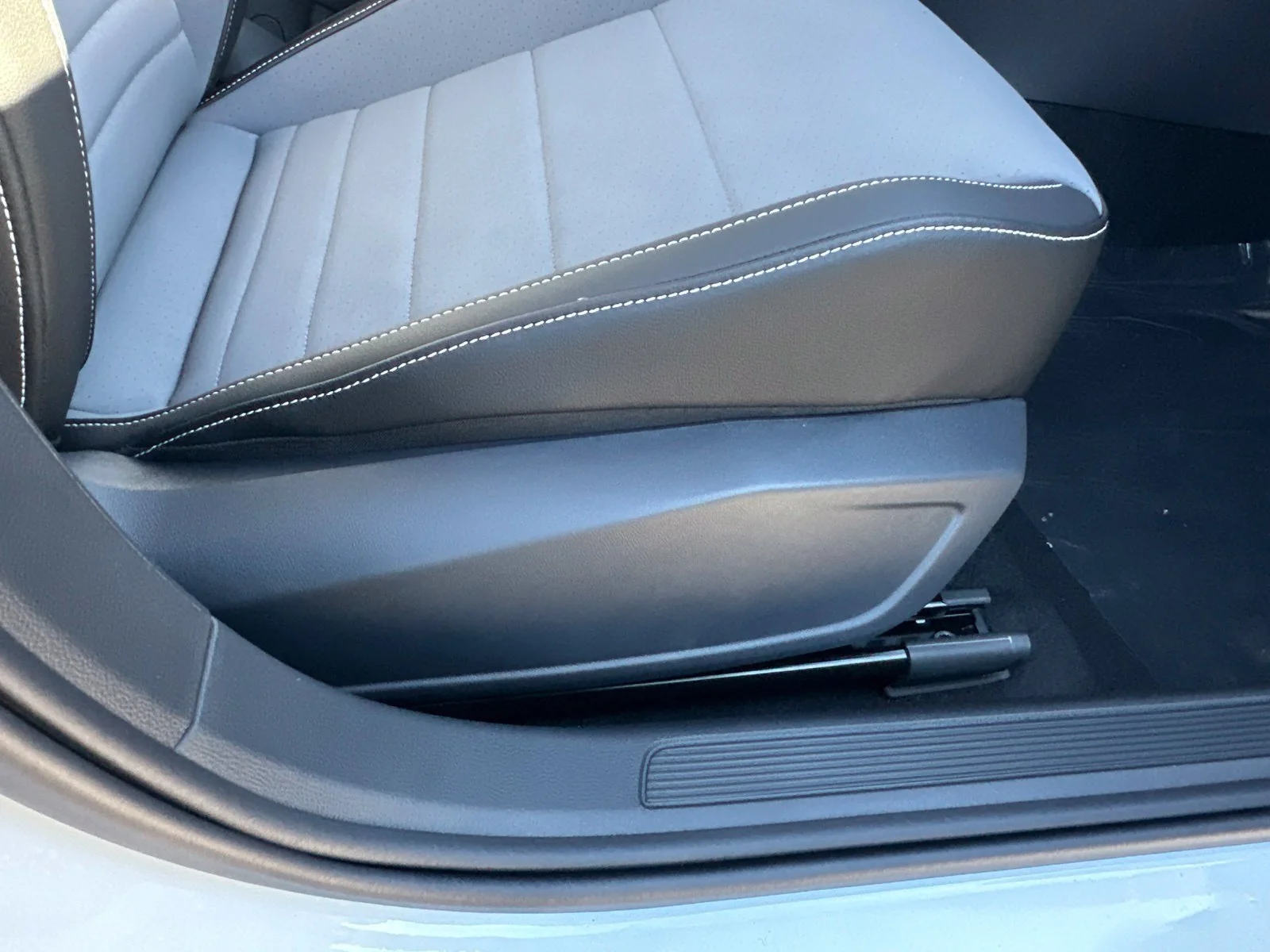 New 2027 White Volkswagen 1.5T SE image 26
