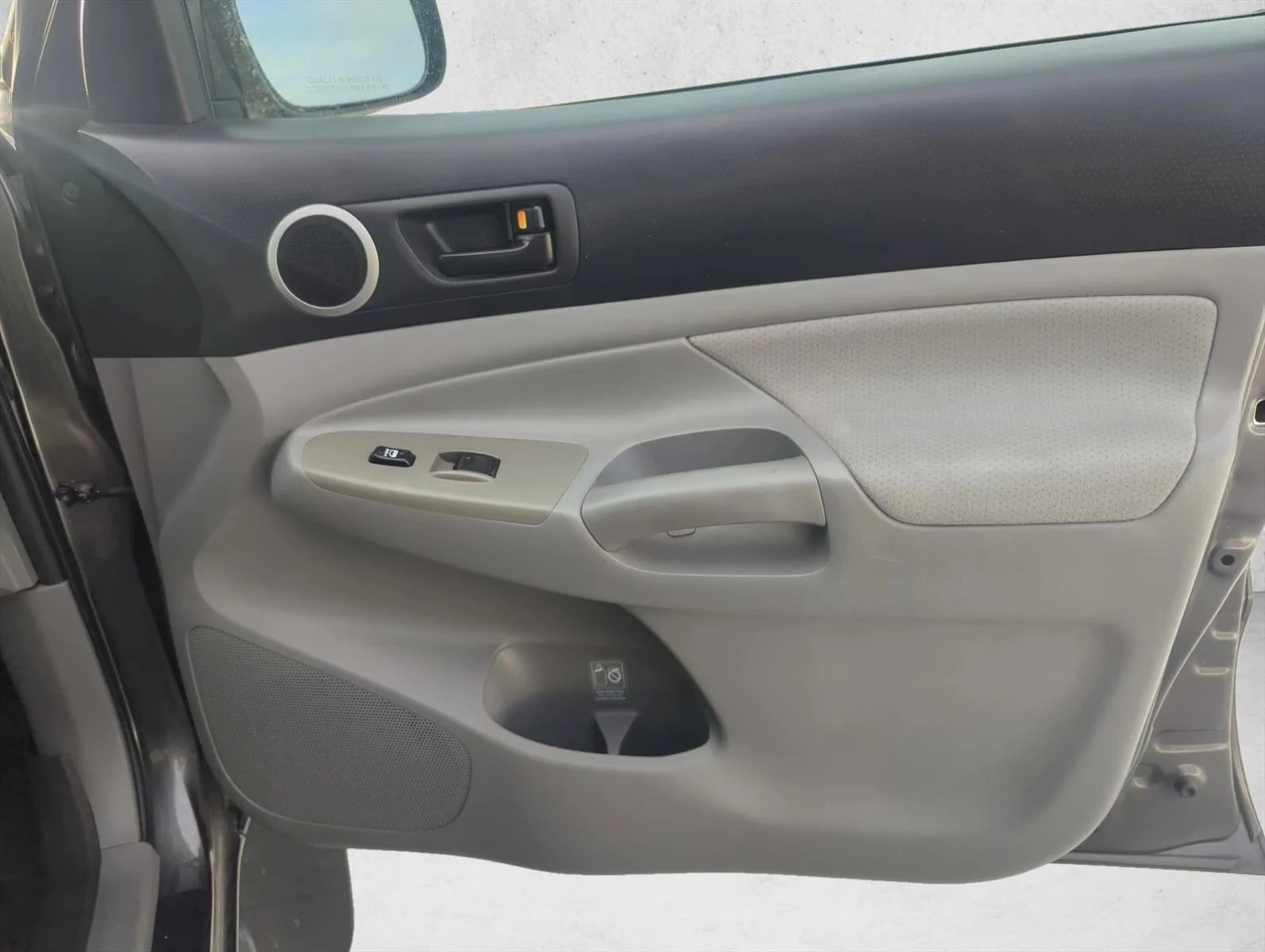 Used 2011 Magnetic Gray Meta Toyota  image 20