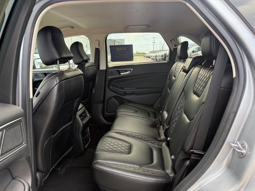 Used 2023 Silver Ford Titanium image 9