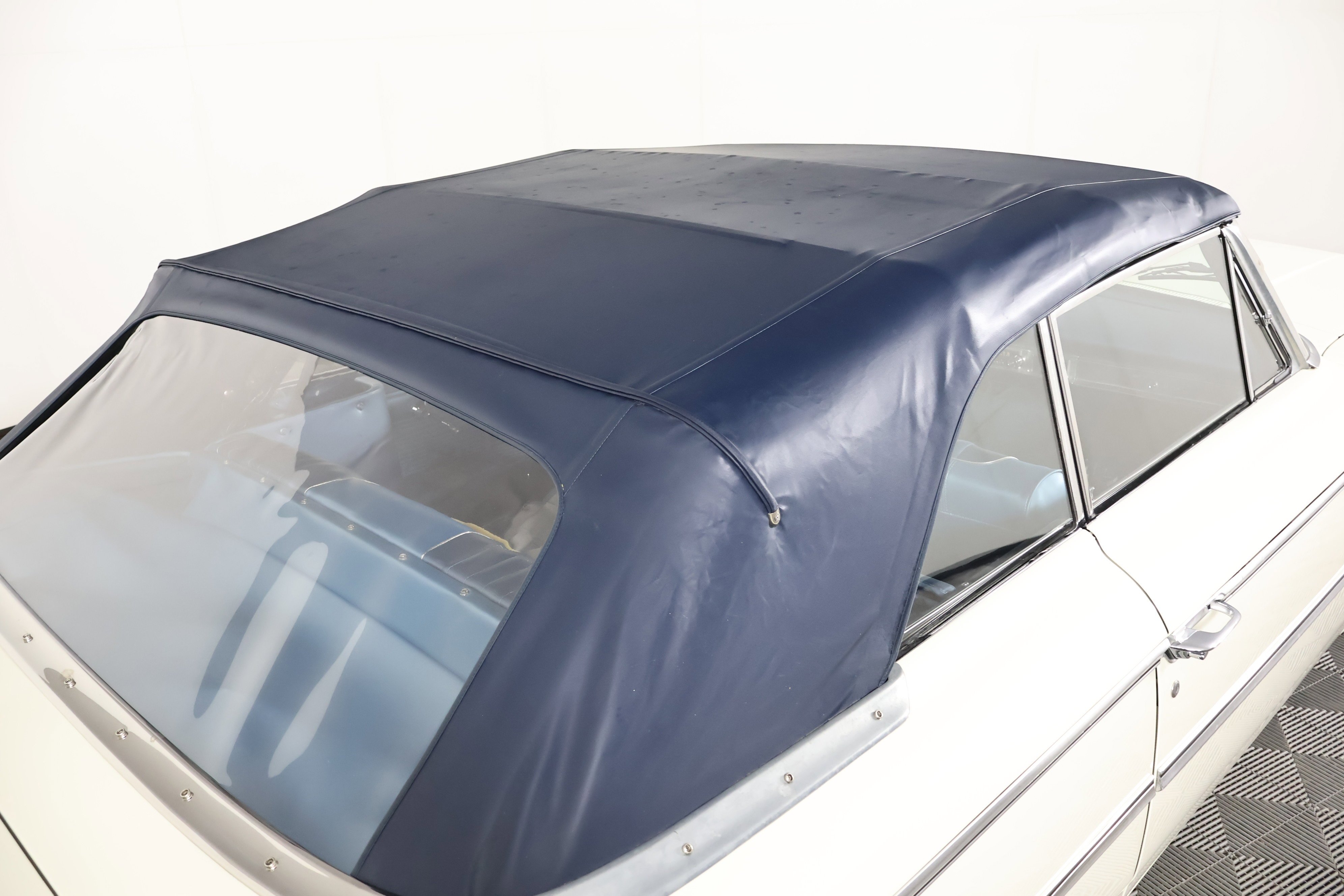 Used 1963 White Ford  image 28