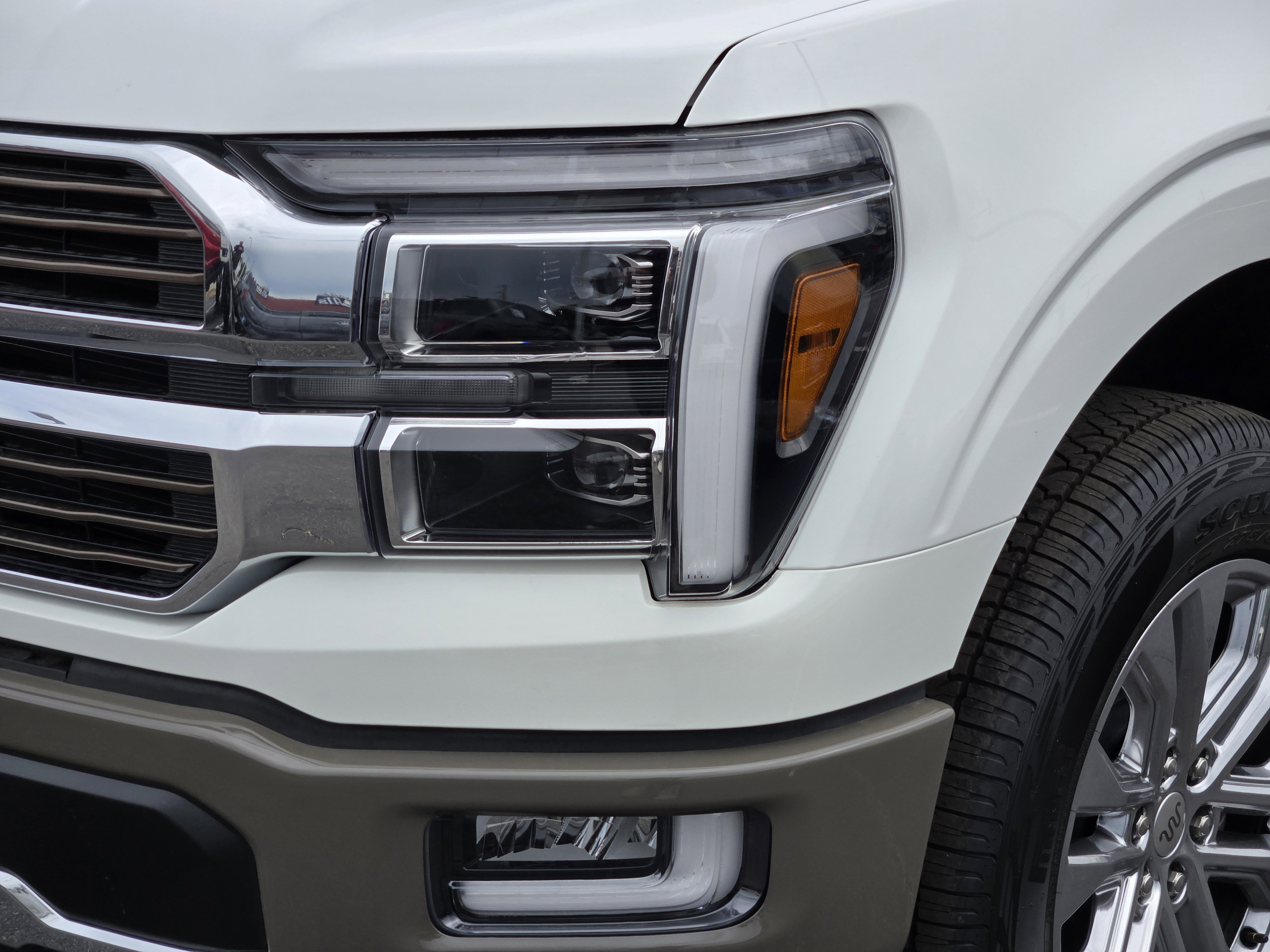 New 2026 Star White Metallic Tricoat Ford King Ranch image 5