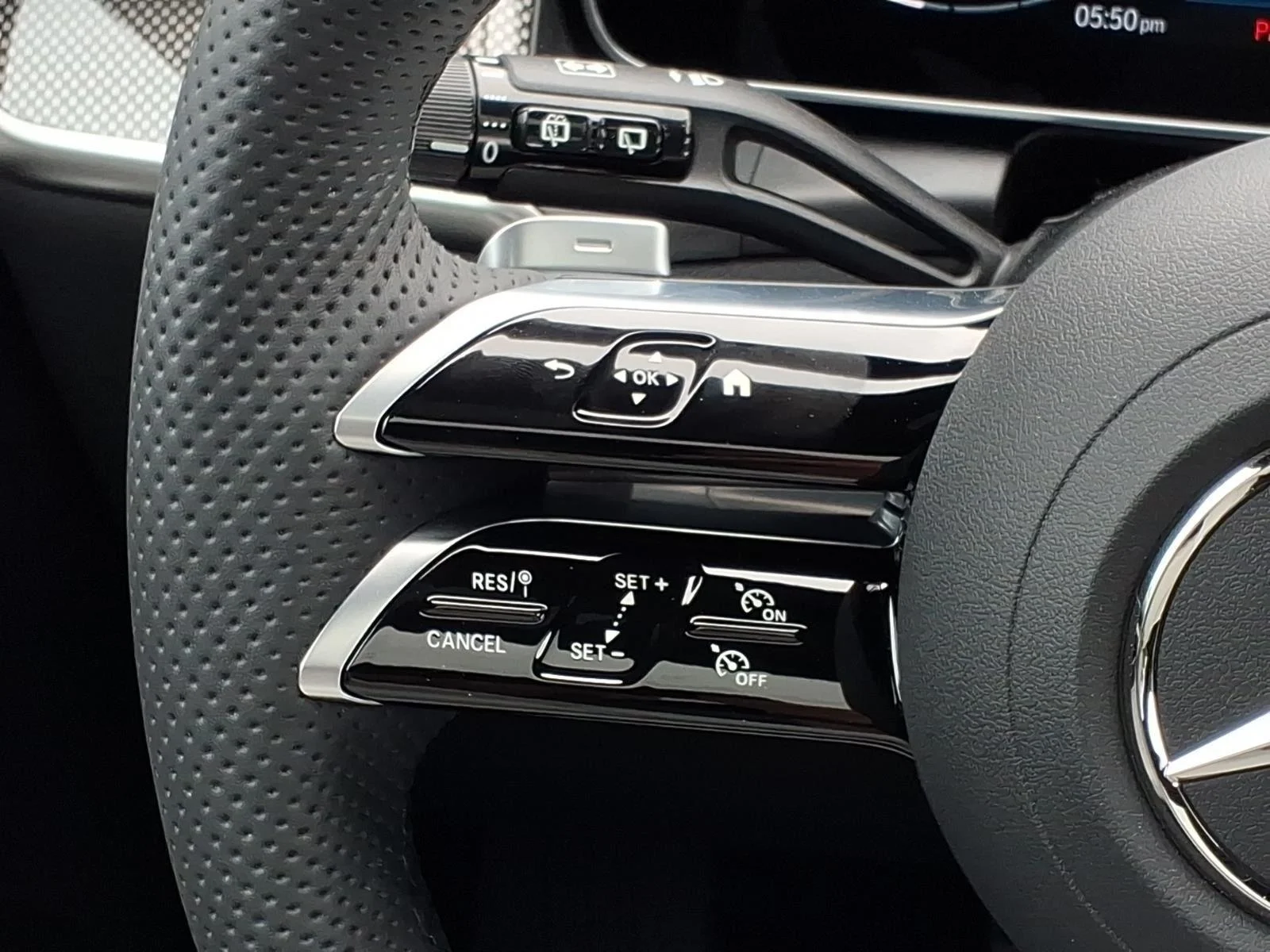 New 2026 GRAY Mercedes-Benz GLC 300 image 26
