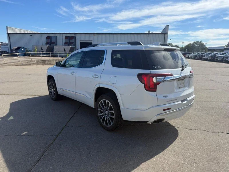 Used 2022 White GMC Denali image 5