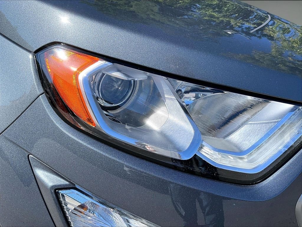 Used 2022 Smoke Metallic Ford SE image 33
