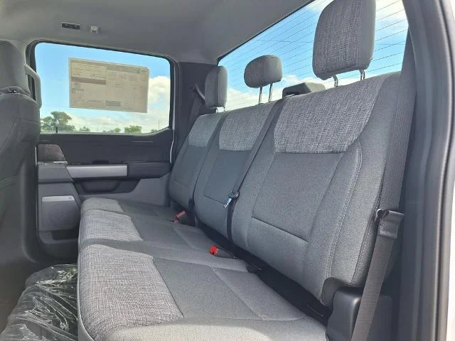 New 2026 Oxford White Ford F-250® XLT image 35