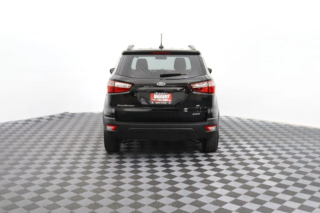 Used 2021 Black Ford SE image 7