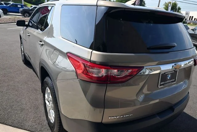 Used 2018 Gray Chevrolet LT image 12