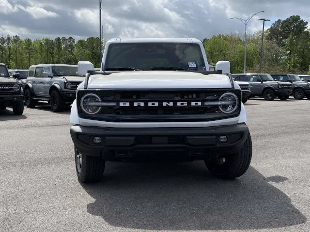 New 2026 White Ford Outer Banks image 8