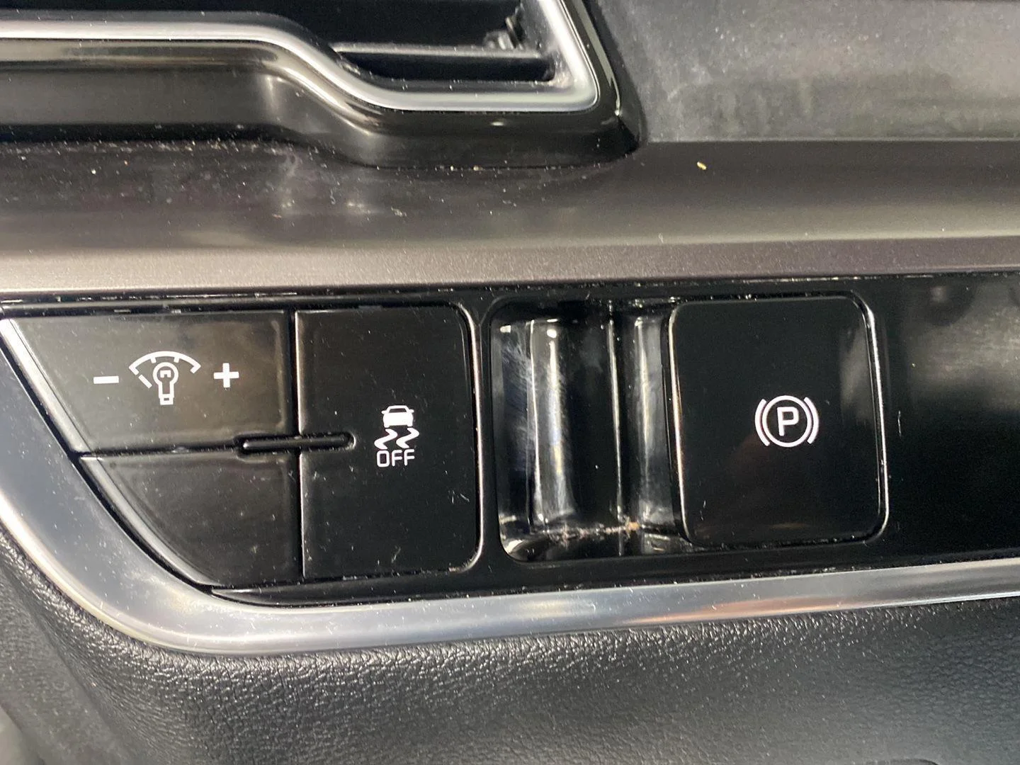 Used 2024 Ebony Black Kia EX image 27