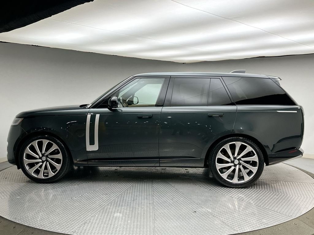 Used 2024 Belgravia Green Metallic Land Rover Autobiography image 10