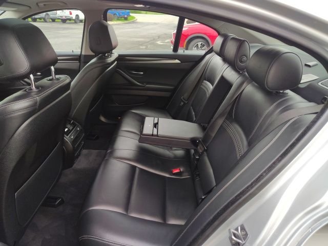 Used 2015 Silver BMW 528i xDrive image 26