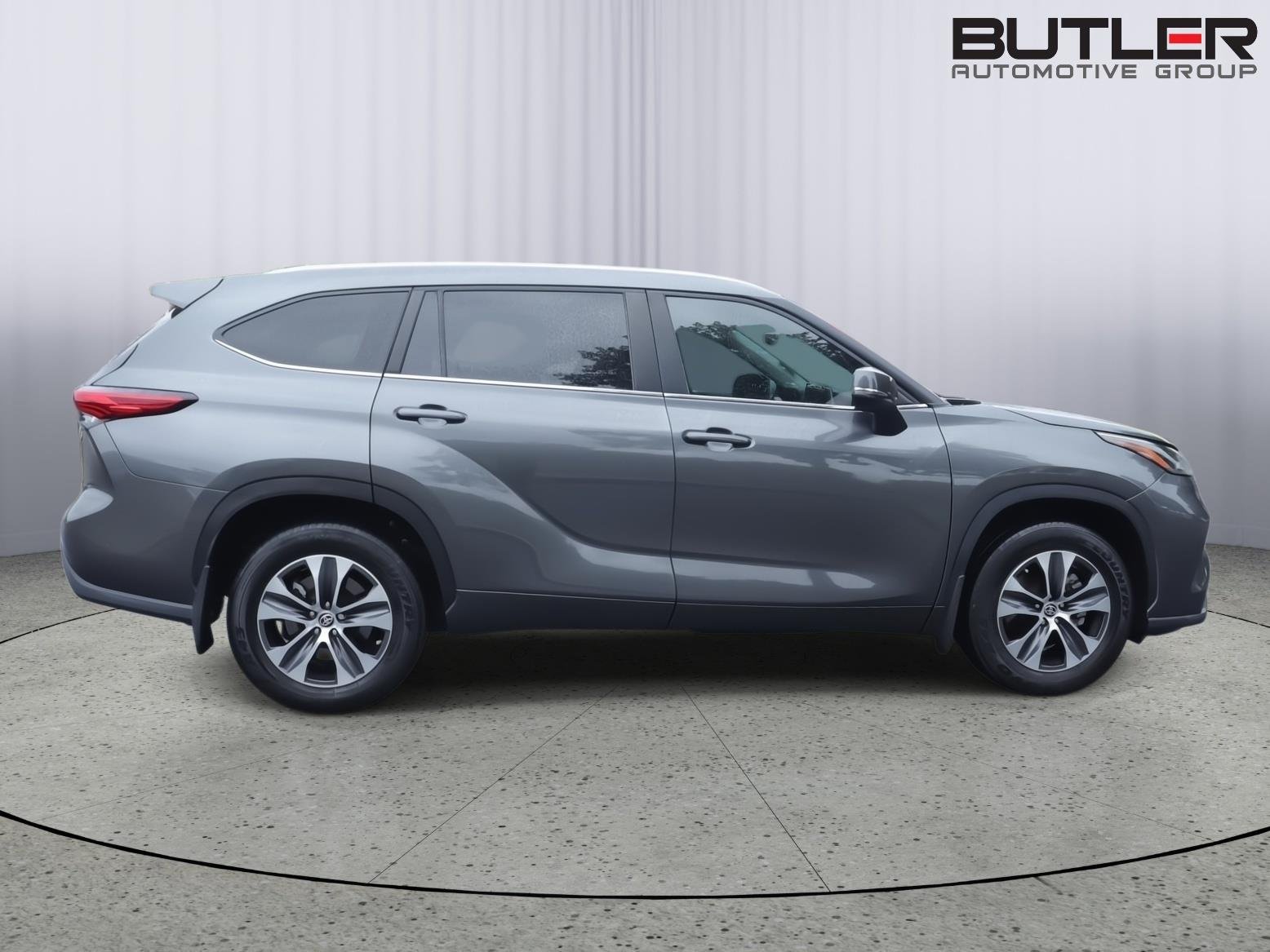 Used 2023 Magnetic Gray Metallic Toyota XLE image 7