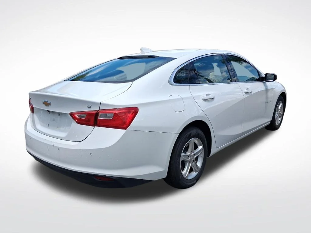 Used 2024 White Chevrolet LT image 7