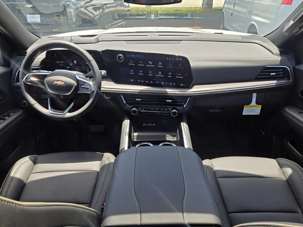 2026 Chevrolet Suburban Premier - Photo 9