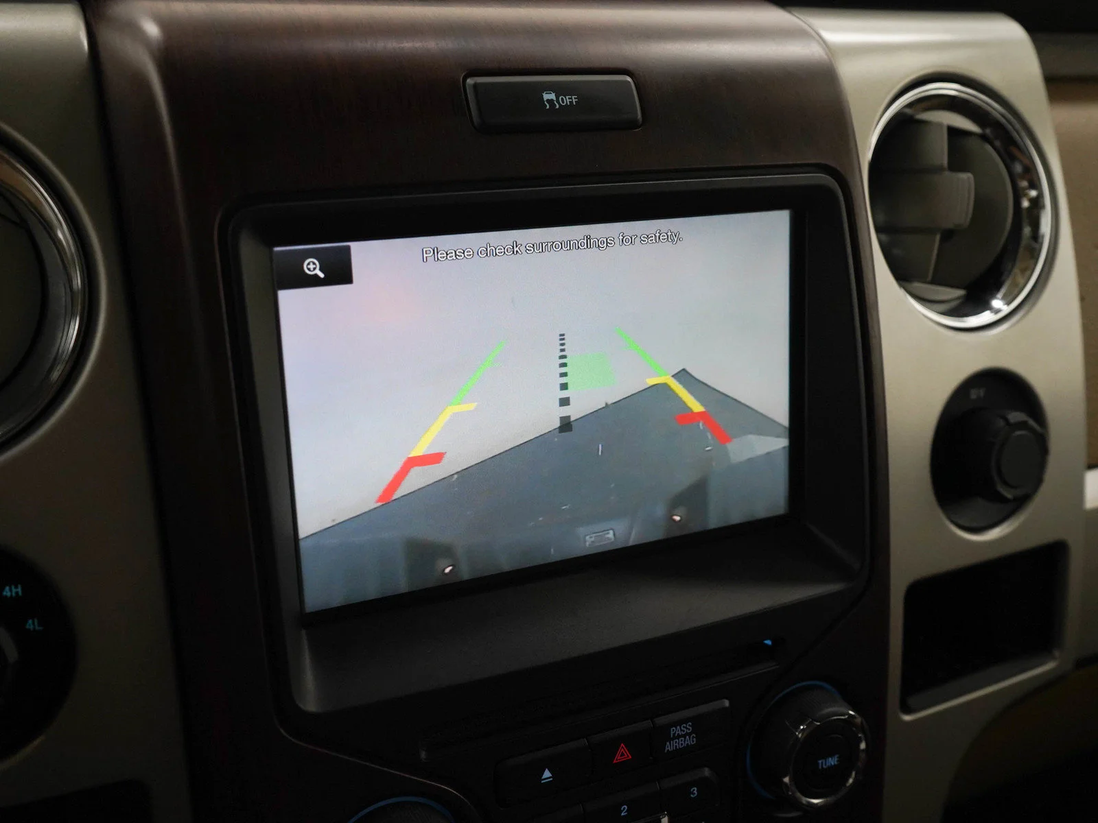 Used 2014  Ford XL image 20