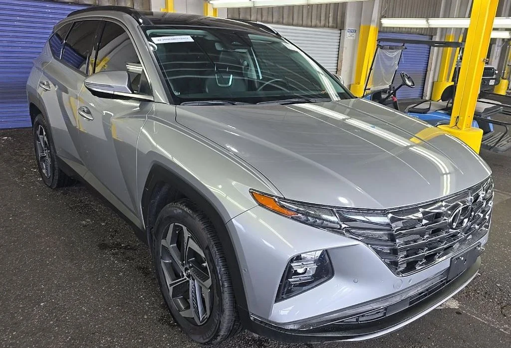 Used 2024 Silver Hyundai Limited image 3
