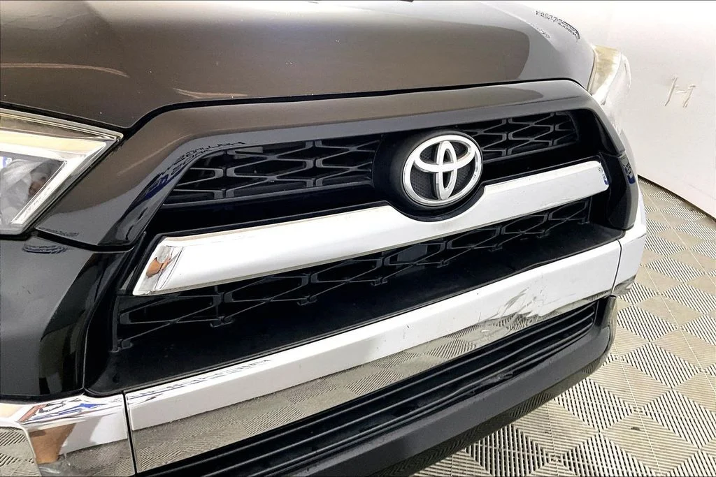 Used 2016 Black Toyota  image 23