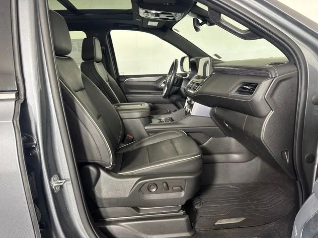 Used 2022 Gray GMC SLT image 4
