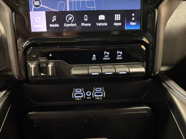 Used 2025 Diamond Black Ram Laramie image 22