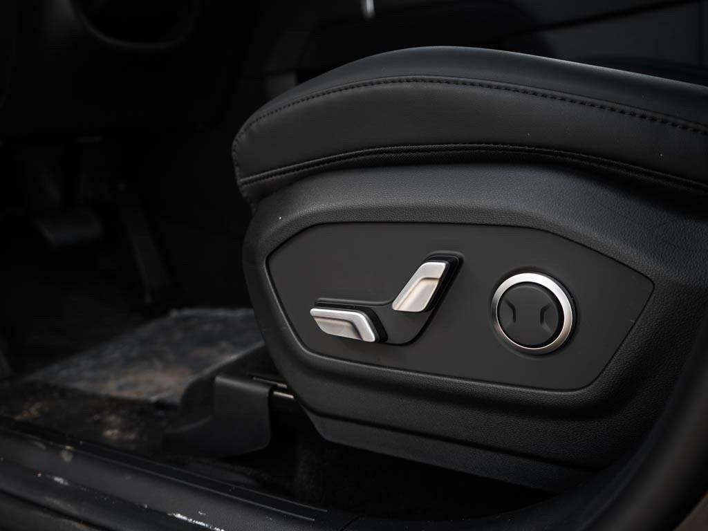 New 2026 Phantom Black Hyundai SEL AWD image 46