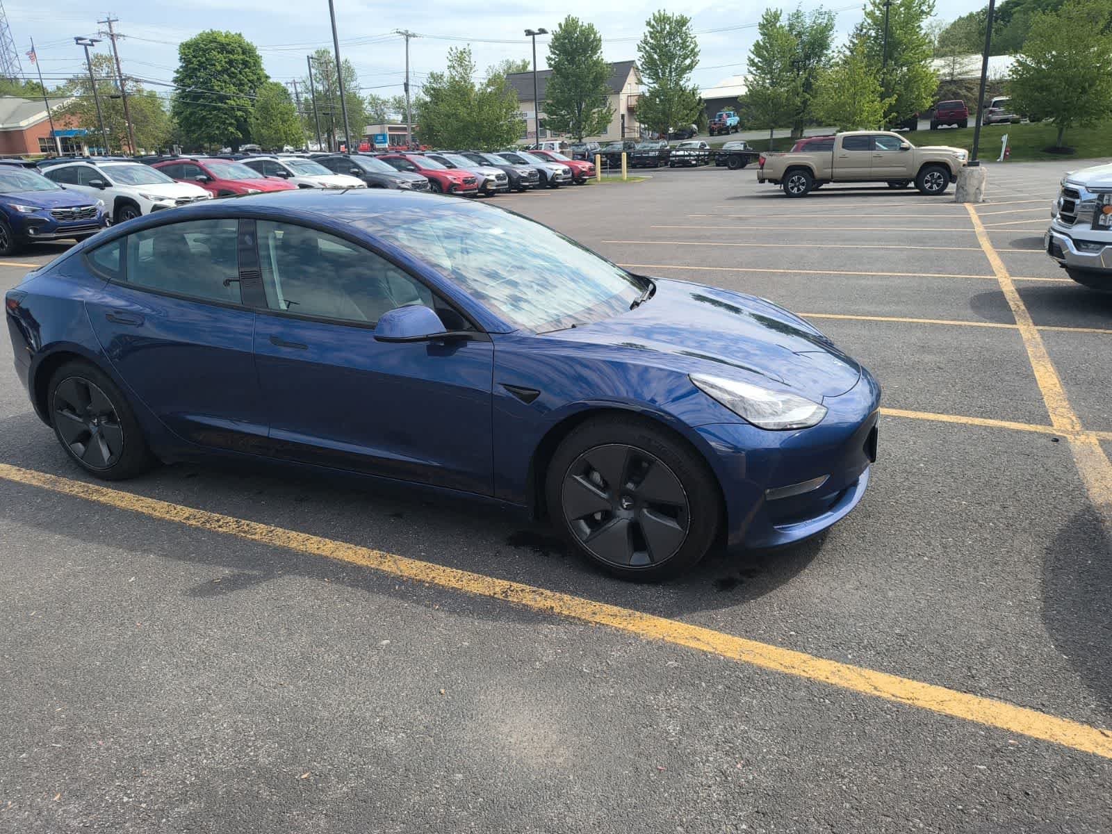 Used 2021  Tesla Long Range image 4