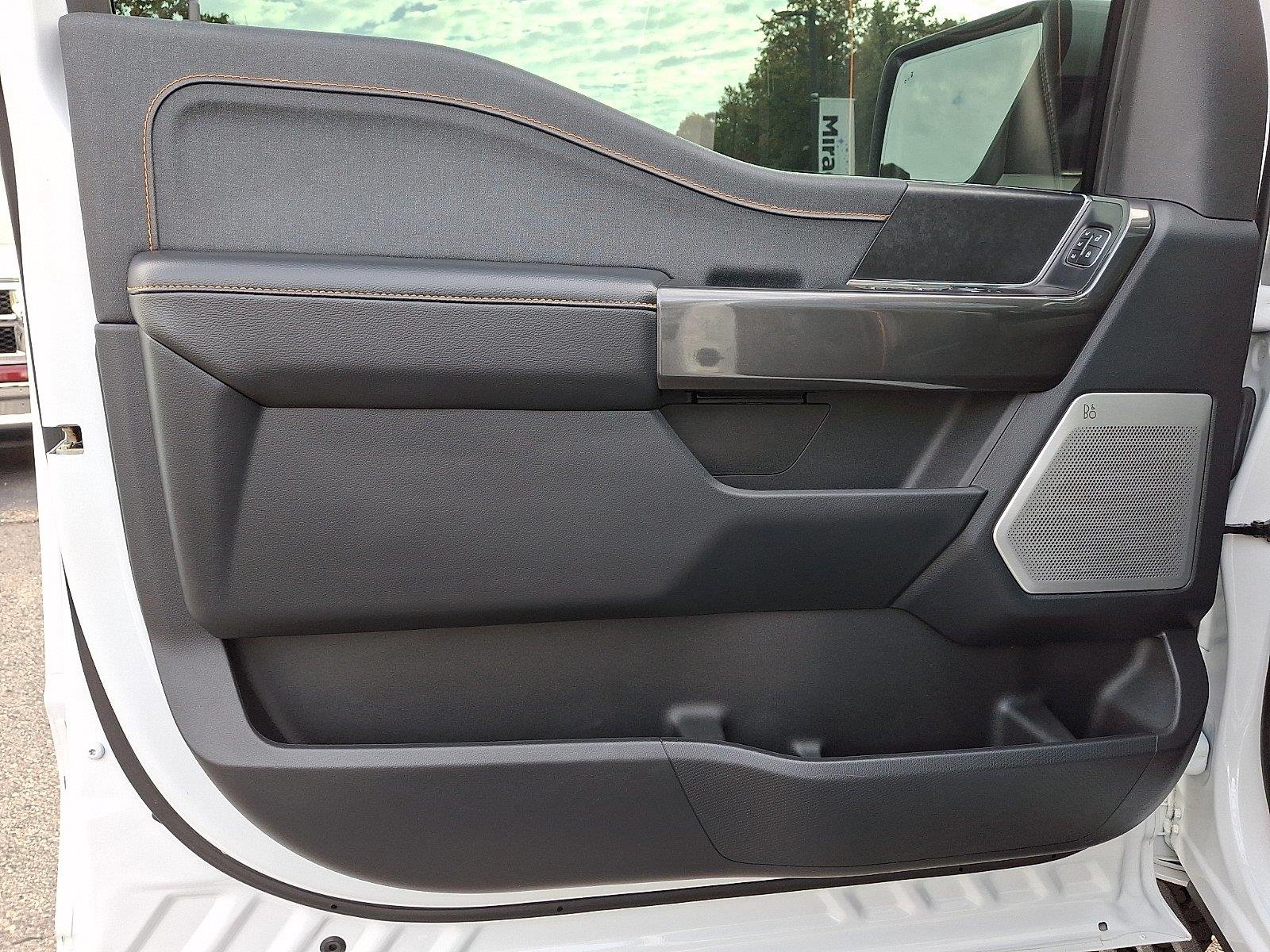 Used 2023 Oxford White Ford Tremor image 13