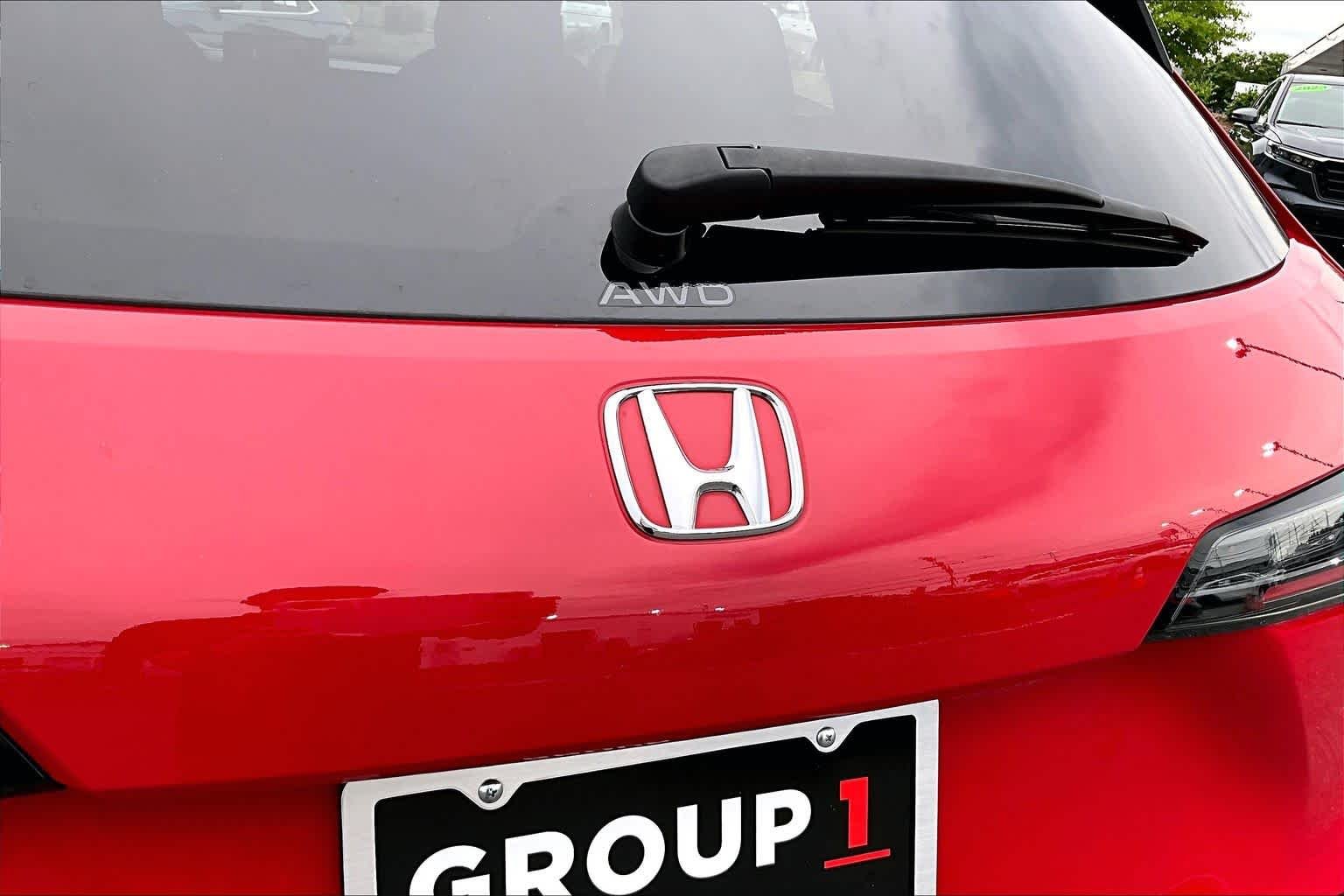 Used 2024 Milano Red Honda Sport image 31