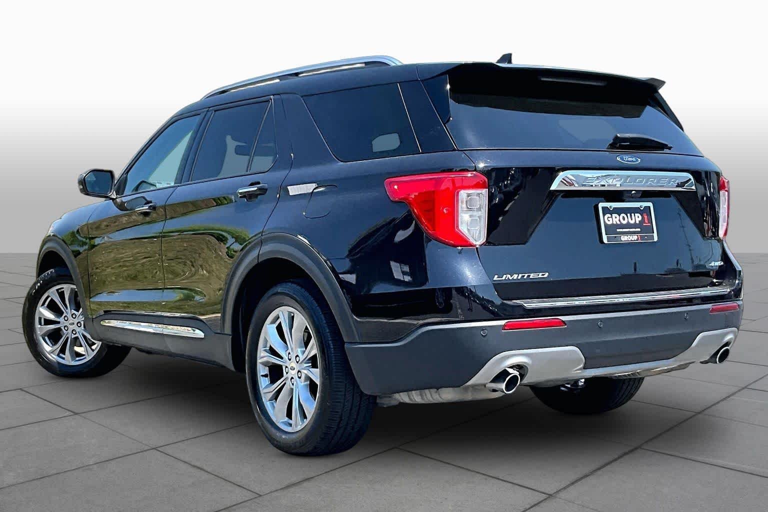 Used 2023 Agate Black Metallic Ford Limited image 12