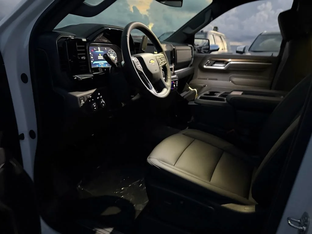 New 2026 Summit White Chevrolet LT image 10