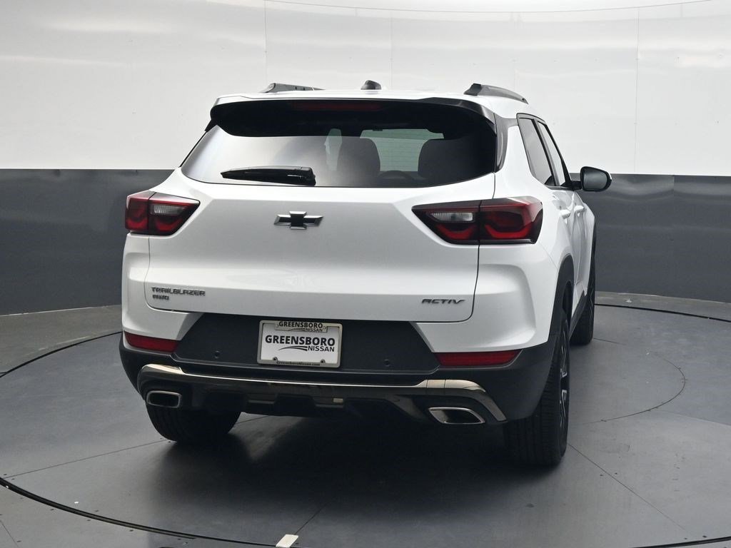 Used 2024 Summit White Chevrolet ACTIV image 4