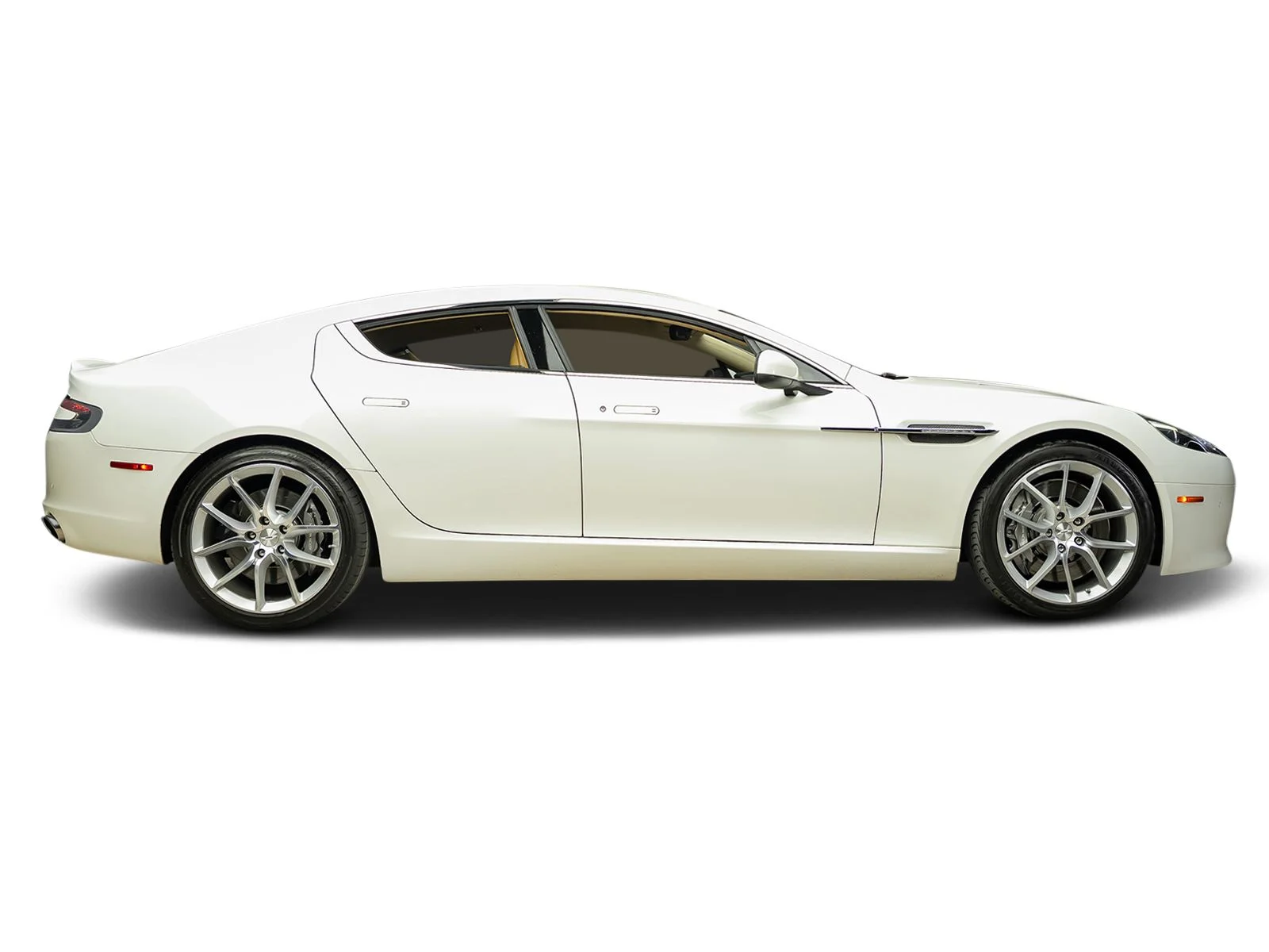 Used 2015 White Aston Martin Base image 5