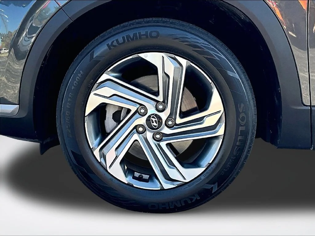 Used 2023 Gray Hyundai SEL image 10