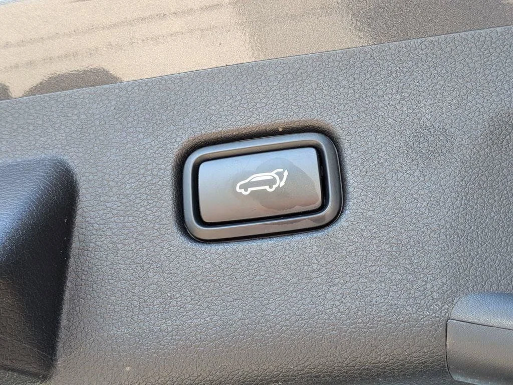 Used 2023 Gray Kia X-Line image 9