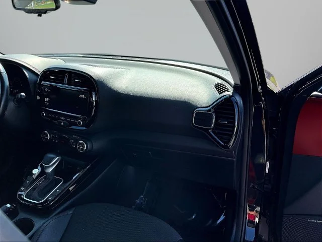 Used 2022 Black Kia Turbo image 32