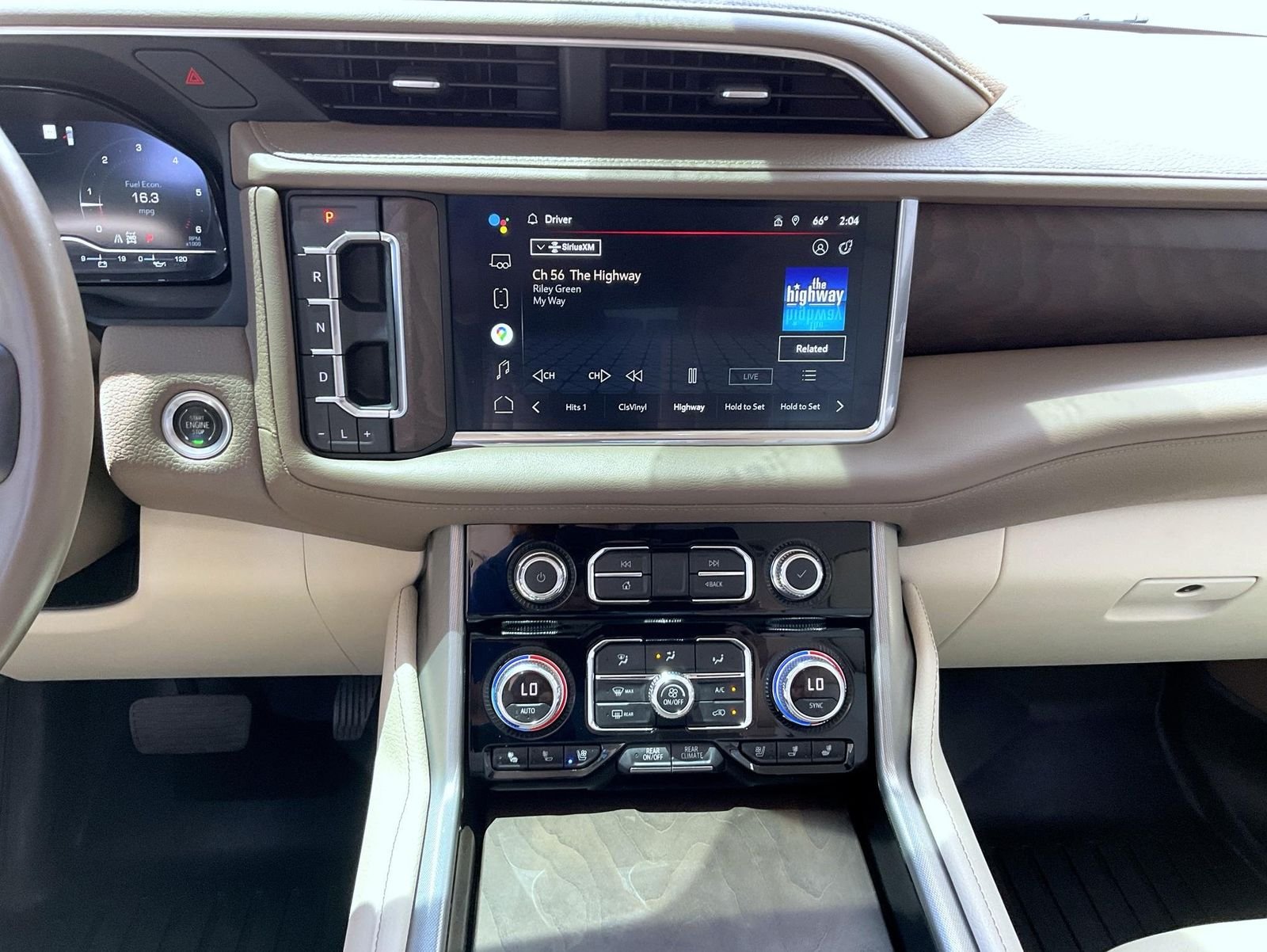 Used 2022 White GMC Denali image 13