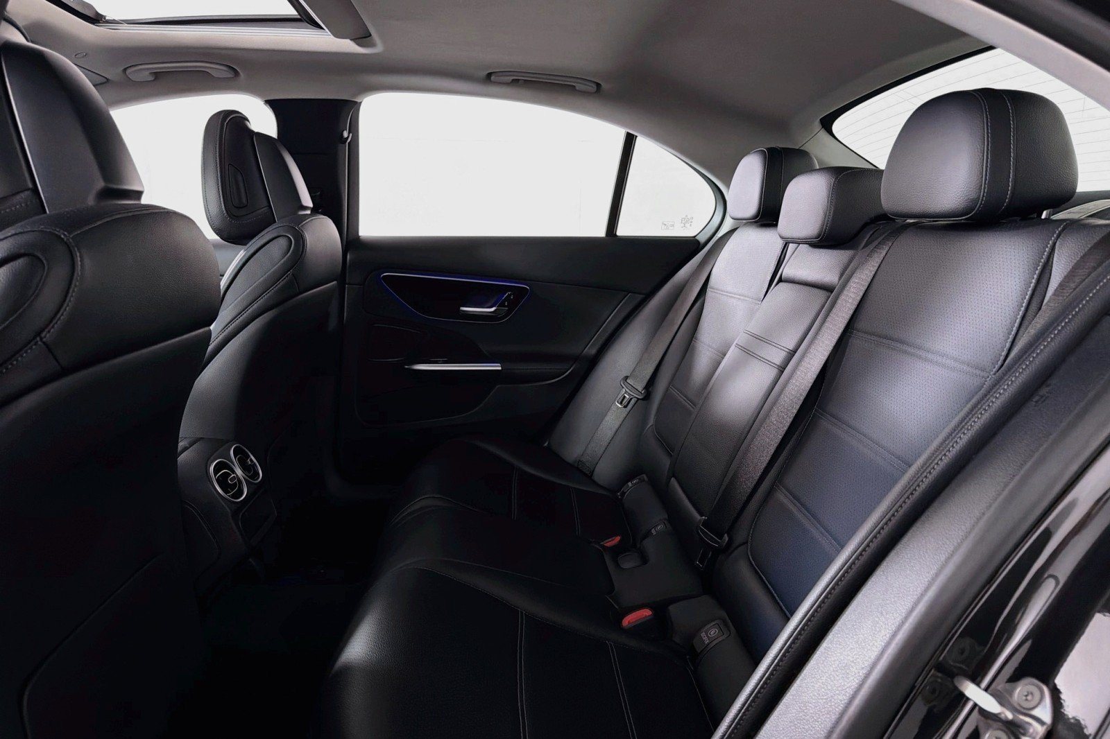 Used 2022 Graphite Grey Metallic Mercedes-Benz C 300 image 7