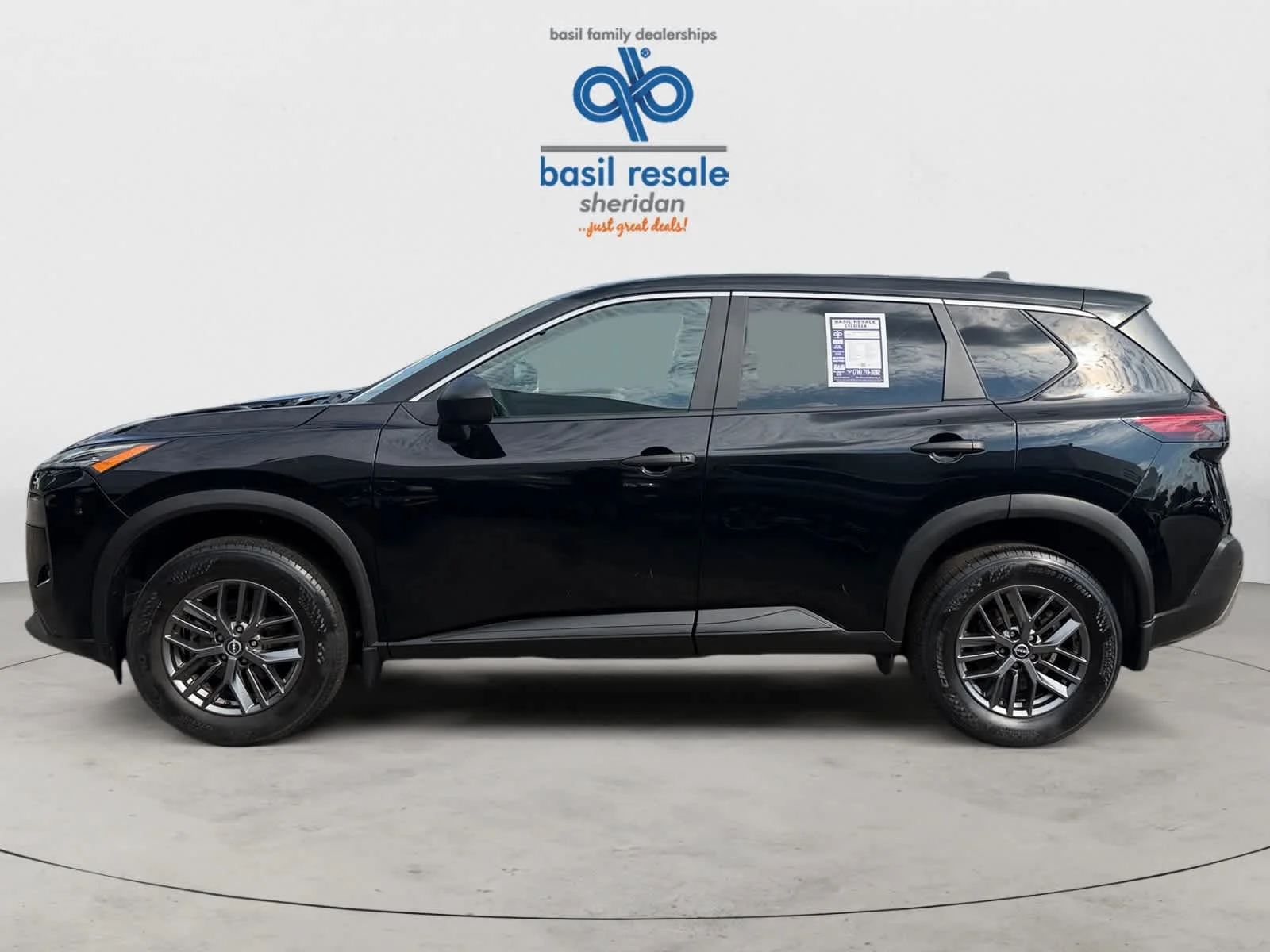 Used 2023 Super Black Nissan S image 3