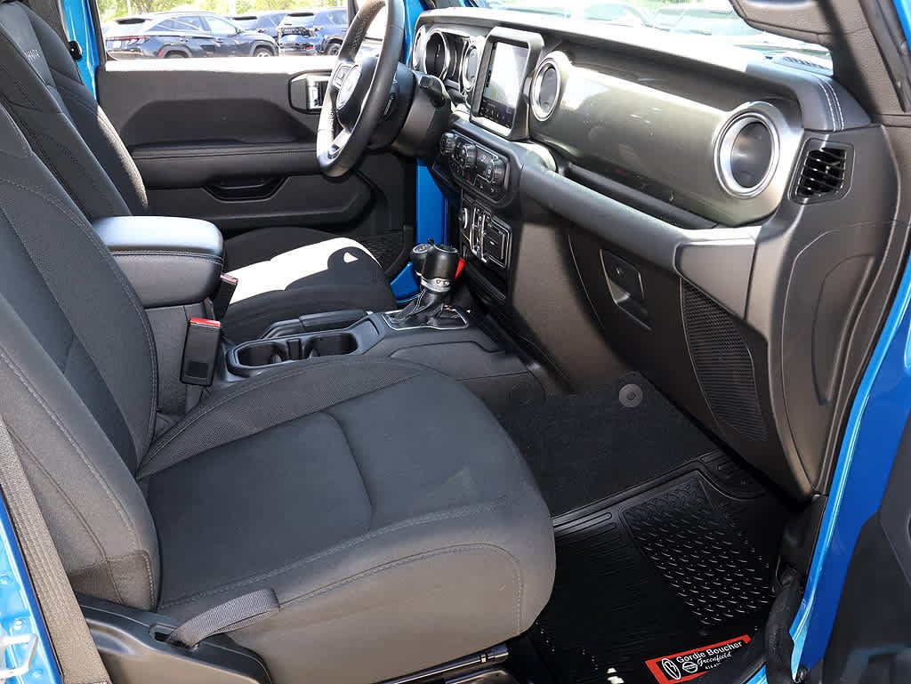 2023 Jeep Wrangler 4-Door Sahara - Photo 36