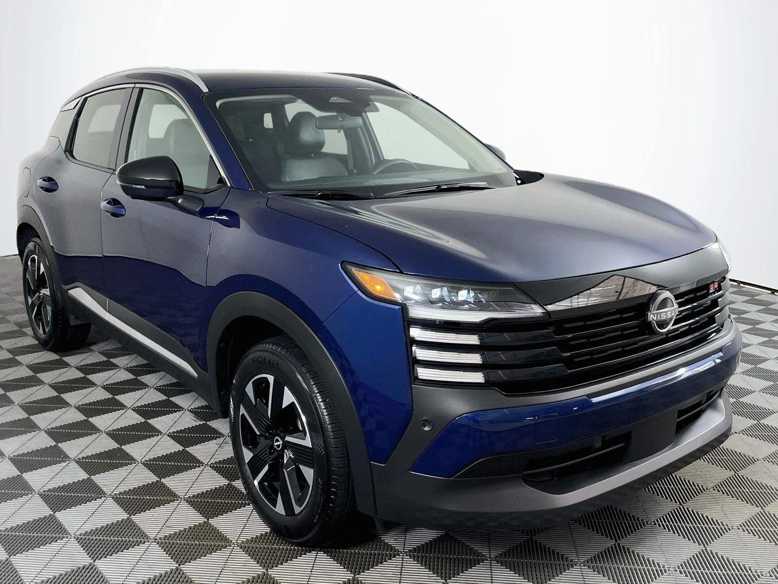 Used 2026 Deep Blue Pearl Nissan SR image 1